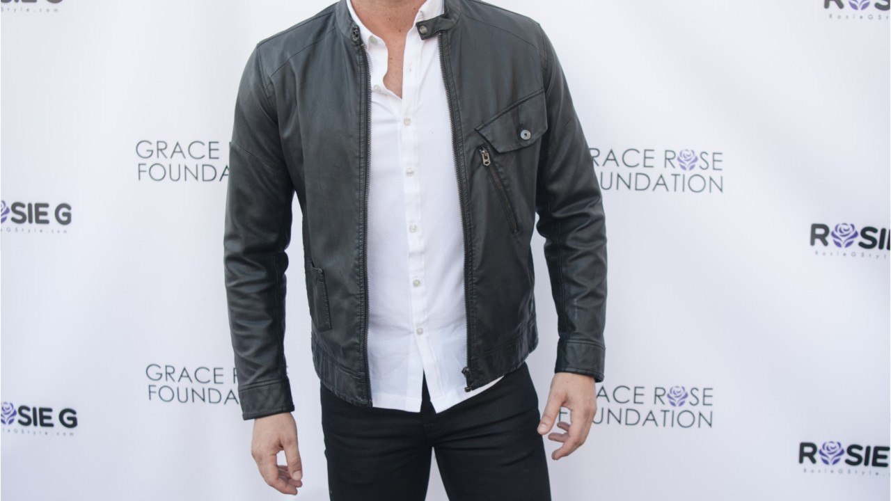 Voici - Tom Ellis (Lucifer) : ces moments embarrassants qu’il a vécus à cause de ses pantalons moulants