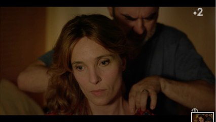 VOICI - L'enfant que je n'attendais pas : cette belle initiative d'Alix Poisson avant de jouer avec des bébés