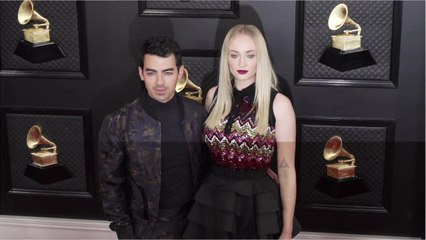 VOICI -  Sophie Turner : son a priori très négatif sur Joe Jonas avant leur rencontre