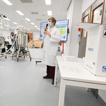 VOICI social : Sheila contactée pour promouvoir le vaccin AstraZeneca ? Sa réponse cash (1)