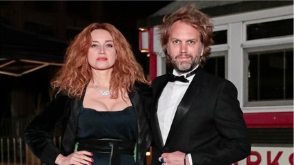 VOICI : Oscars 2021 : Florian Zeller sacré pour The Father, sa femme Marine Delterme réagit