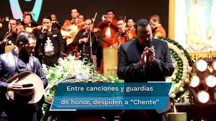 Más de 10 mil personas despiden a Vicente Fernández