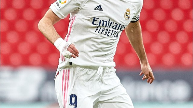 VOICI - Karim Benzema de retour en équipe de France ? Qui est sa femme Cora Gauthier ?