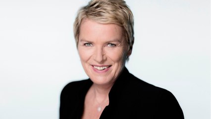 VOICI : Elise Lucet : pourquoi elle ne veut « plus jamais " présenter de JT
