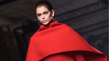 VOICI-PHOTO Kaia Gerber totalement nue pour son anniversaire, elle choque les internautes