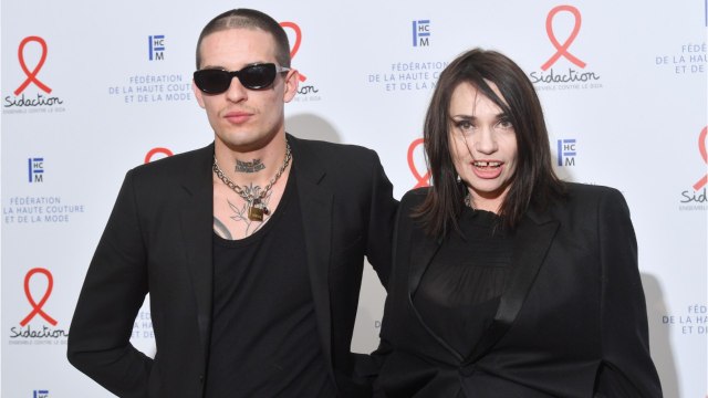 VOICI - Béatrice Dalle : l’ex de Joeystarr va se marier pour la troisième fois