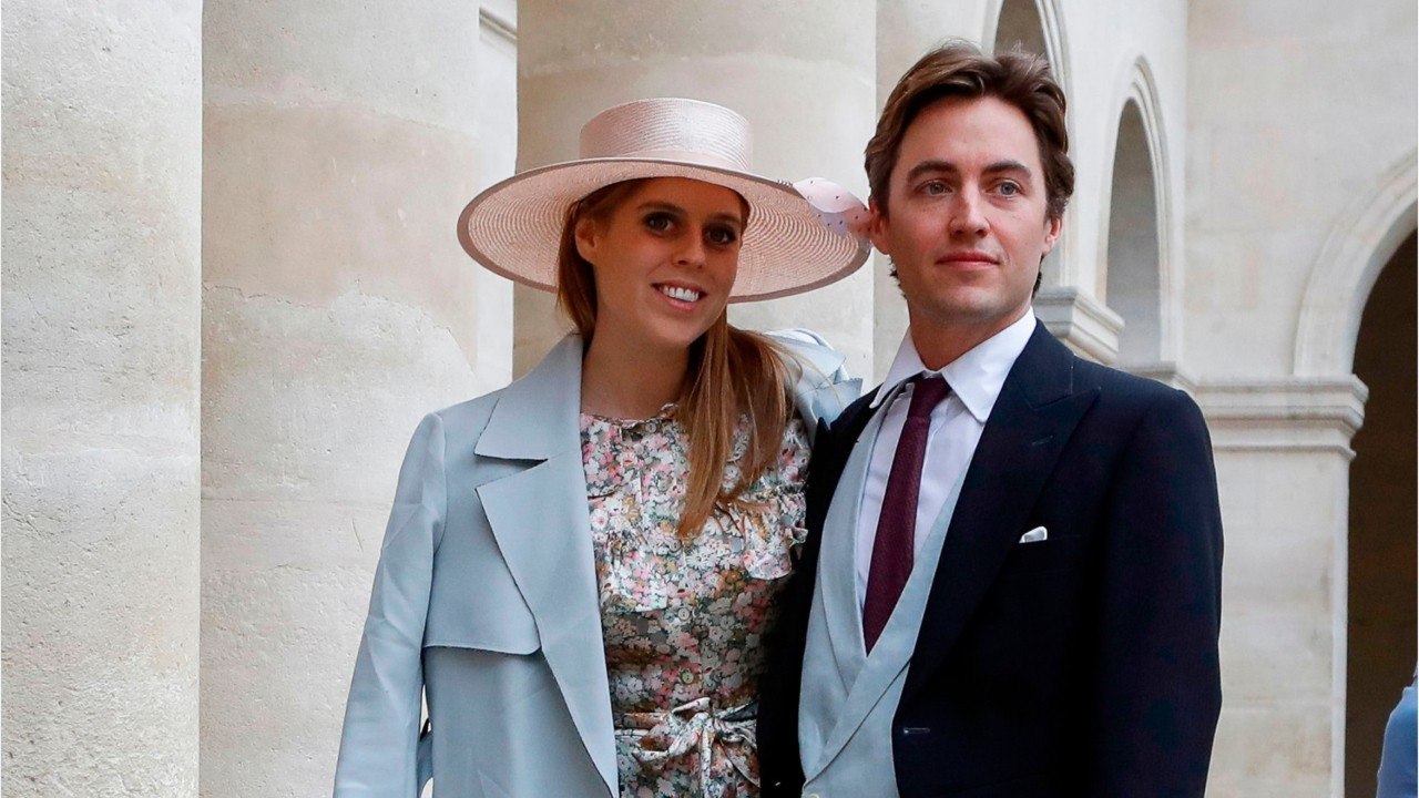 VOICI - La princesse Beatrice d'York annonce l'...
