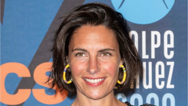 VOICI - Alessandra Sublet ironise sur ses deux divorces : « Ce n’est pas ma faute
