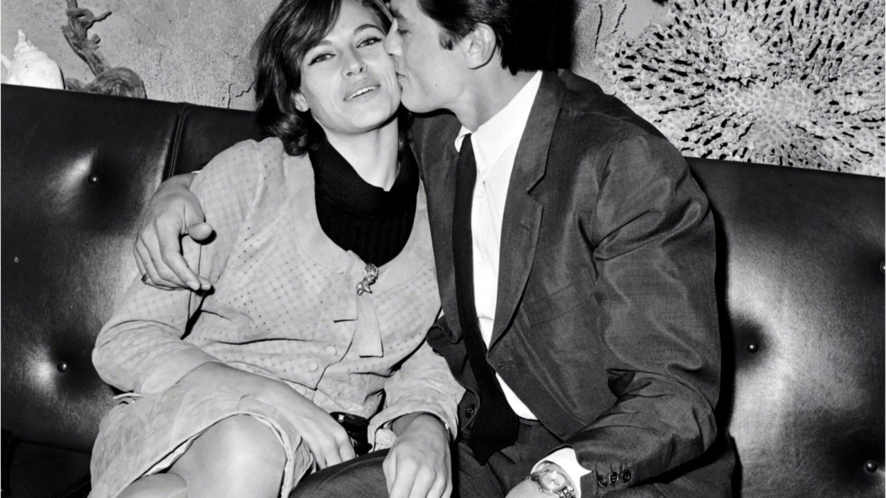 VOICI - Mort de Nathalie Delon : Alain Delon révèle la véritable cause de son décès
