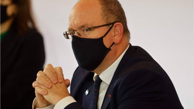 VOICI - Albert II papa autoritaire ? La princesse Charlène évoque sa relation avec Gabriella et Jacques