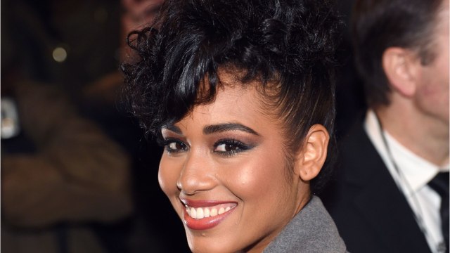 VOICI Clémence Botino « sous le choc : Miss France 2020 sauvée in extremis d'un incendie meurtrier à Paris