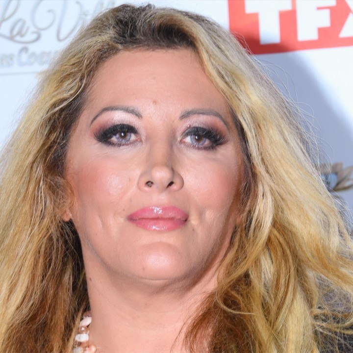 Voici -social Loana sortie de l'hôpital : elle évoque ses "5 jours de coma" et son "arrêt cardiaque" dus à la Covid-19 (1)