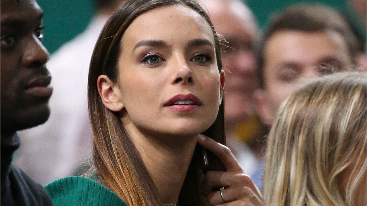 VOICI - Marine Lorphelin lève le voile sur son retour "compliqué" à la fac après Miss France