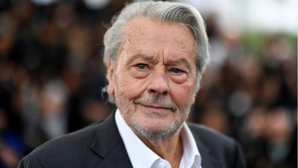 Voici - Alain Delon : deux ans après son AVC, l'acteur prépare son grand retour
