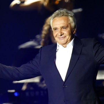 VOICI :SOCIAL Michel Sardou pas facile à vivre : sa femme Anne-Marie Périer fait de rares confidences