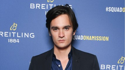 VOICI - Alain-Fabien Delon : hospitalisé, le comédien donne des nouvelles peu rassurantes