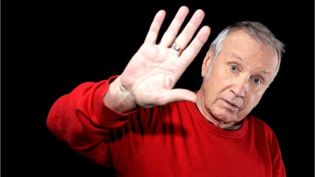 VOICI - Mort d’Yves Rénier : Jean-Luc Reichmann sous le choc, il venait de tourner avec lui