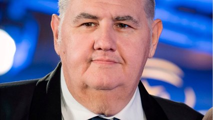 VOICI - Coronavirus : Pierre Ménès « à risque " à cause de sa greffe ? La décision radicale de Canal +