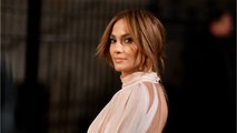 VOICI - Jennifer Lopez enflamme Instagram, elle dévoile à ses fans les clichés d’un shooting très sexy