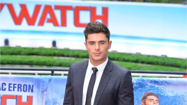 Voici -PHOTO Zac Efron a-t-il eu recours a de la chirurgie ? Les internautes ne le reconnaissent pas et le comparent aux frères Bogdanoff