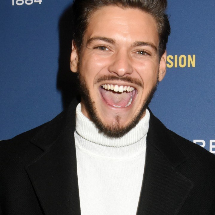 VOICI - SOCIAL PHOTO « Besoin de vider mon cœur " : Rayane Bensetti poste de nouveaux messages énigmatiques après sa vidéo avec Camille Lellouche (1)