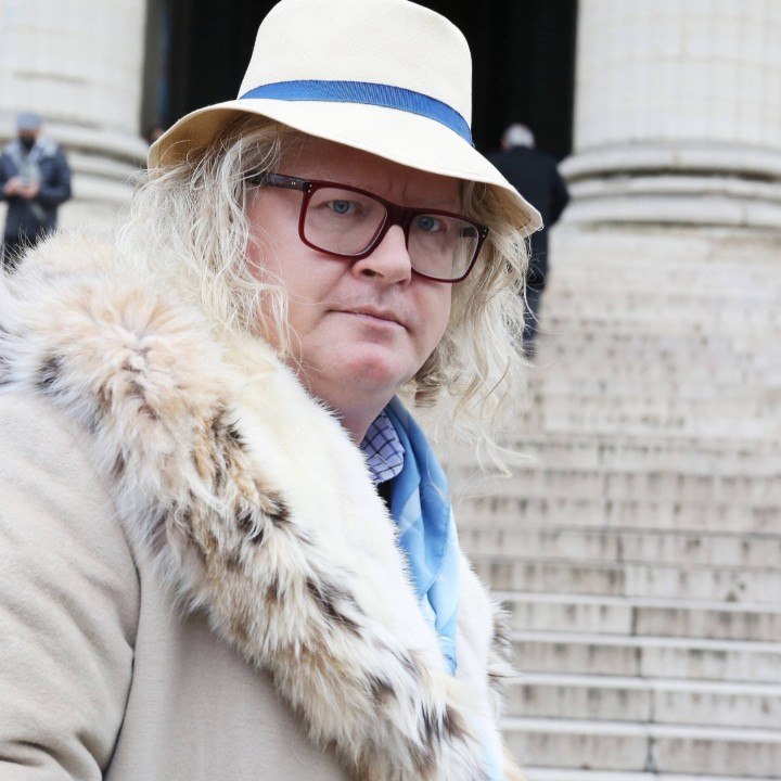 VOICI social - Pierre-Jean Chalençon en colère après la diffusion du dernier numéro de Secrets d'Histoire, il s'en prend à France 2 (1)