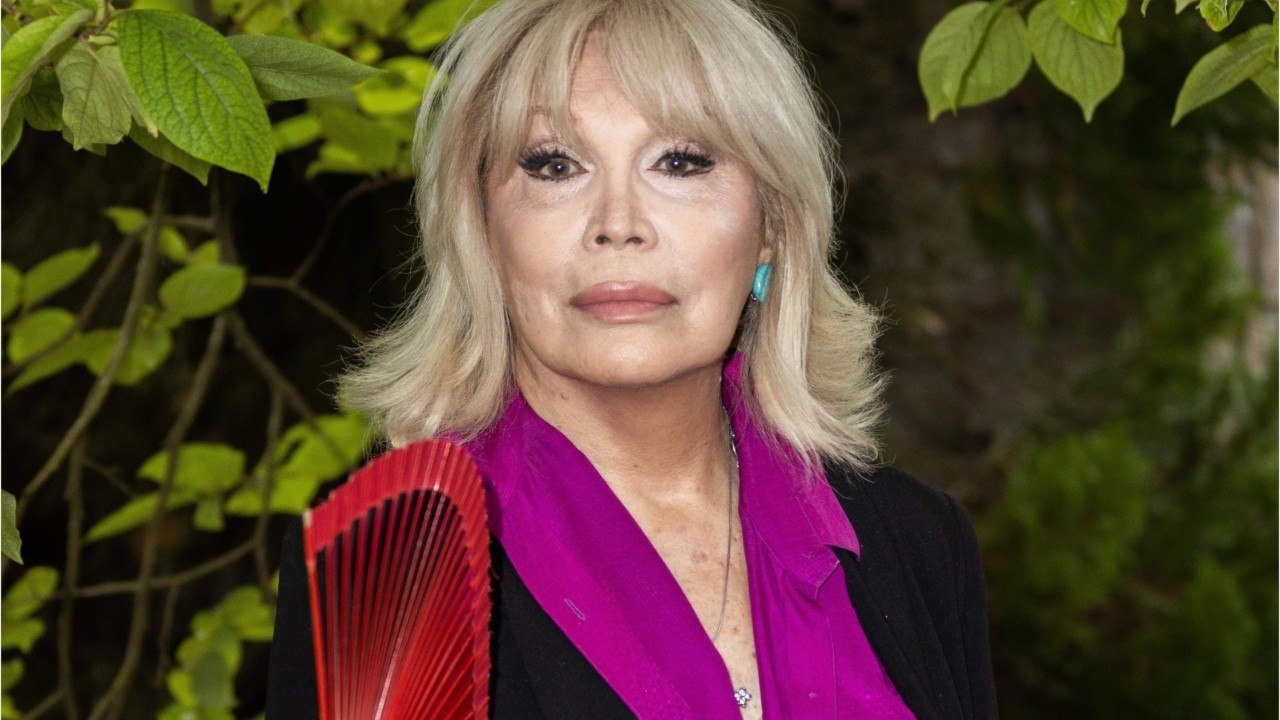 VOICI : Amanda Lear : ce « fantasme secret " qu'elle rêve d'accomplir avec le pape