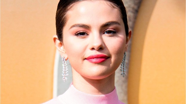 VOICI Selena Gomez : ce tatouage qui lui rappelle une journée très douloureuse