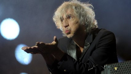 VOICI : Louis Bertignac : un cliché de son petit garçon Jack inquiète les internautes