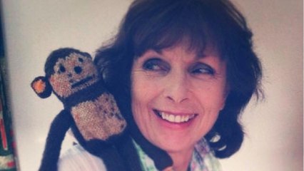 VOICI - Mort de Jane Hayward : l’actrice de 69 ans est décédée après avoir été écrasée par un bus