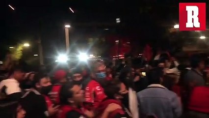 Afición Rojinegra celebra campeonato en la Glorieta de los Niños Héroes