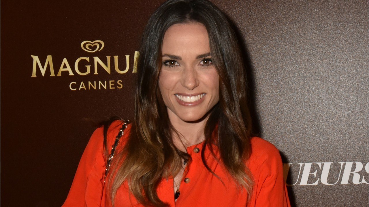 VOICI : Fusillade devant un hôpital à Paris : Capucine Anav présente sur place, elle livre son témoignage