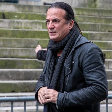 Voici SOCIAL- Francis Lalanne : sa nouvelle action coup de poing provoque la colère des internautes (1)