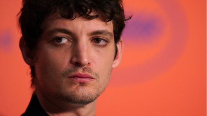 VOICI Niels Schneider a eu une aventure avec la petite amie de son frère décédé