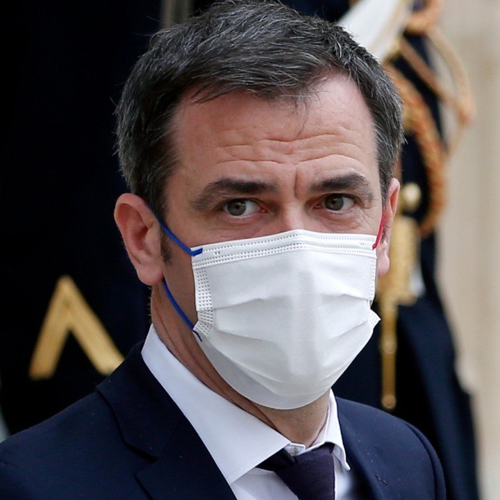 VOICI social : "C'est le prochain scandale" : Olivier Véran visé par de graves accusations concernant les vaccins (1)