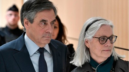 VOICI - « Il cache un peu son argent " : le rapport « honteux " de François Fillon à la richesse