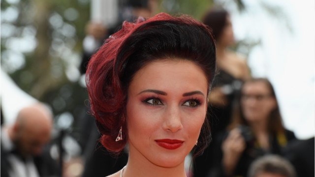 VOICI : Delphine Wespiser : insultée à cause de sa dernière publication Instagram, elle est défendue par ses fans