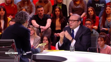 VOICI Yann Barthès critiqué : les internautes scandalisés par son attitude face à l'avocat de Roman Polanski