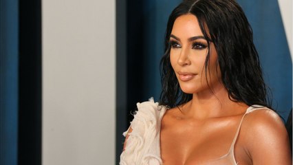 VOICI - Kim Kardashian : la star s'affiche en maillot de bain transparent sur Instagram