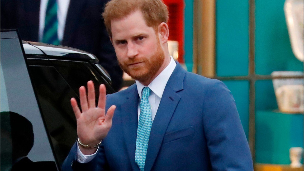 VOICI - Le prince Harry victime d'un canular : il donne son avis sur le prince Andrew et le scandale Epstein