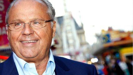 Voici - Affaire Gérard Louvin : une victime présumée se serait confiée à Michèle Laroque, l'actrice dément