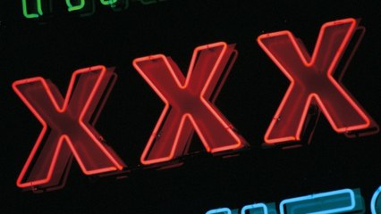 VOICI - Jacquie et Michel : une enquête pour viols et proxénétisme ouverte contre le célèbre site porno