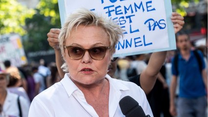 VOICI : Muriel Robin : son coup de fil musclé passé à Emmanuel Macron
