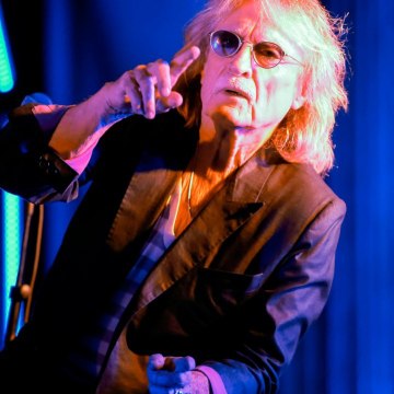 VOICI - social Christophe : Son Fils Romain Pousse Un Coup De Gueule Contre La Vente Aux Enchères De Ses Biens (1)