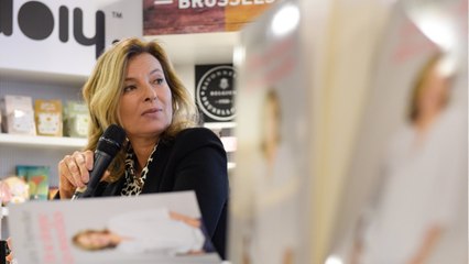 Voici - PHOTO Valérie Trierweiler émue par le mariage de son fils Léonard à New York
