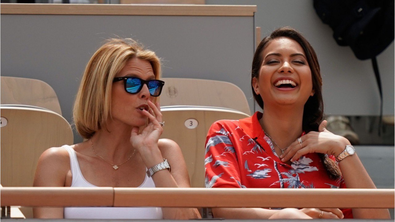 Voici - Miss France 2020 : le tacle de Sylvie Tellier aux détracteurs du costume de Miss Lorraine