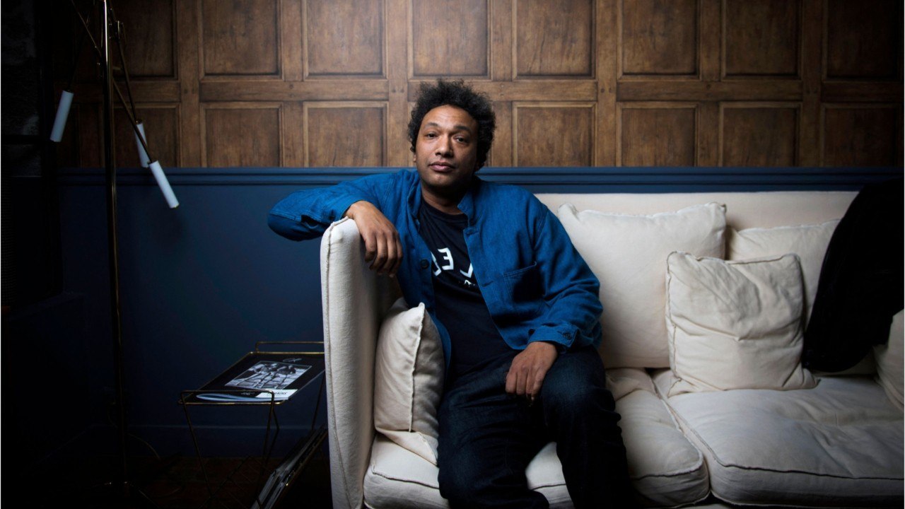 VOICI - Doc Gynéco interpellé et placé en garde à vue pour violences conjugales