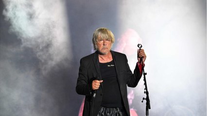 VOICI Renaud hospitalisé : le chanteur aurait subi une opération du coeur