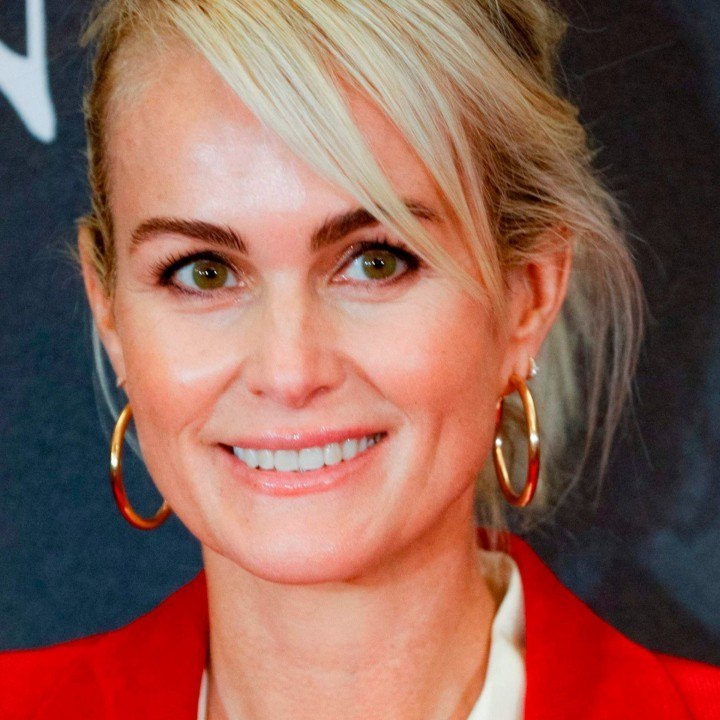 VOICI SOCIAL : Laeticia Hallyday emménage avec Jalil Lespert : tous les détails sur leur sublime maison