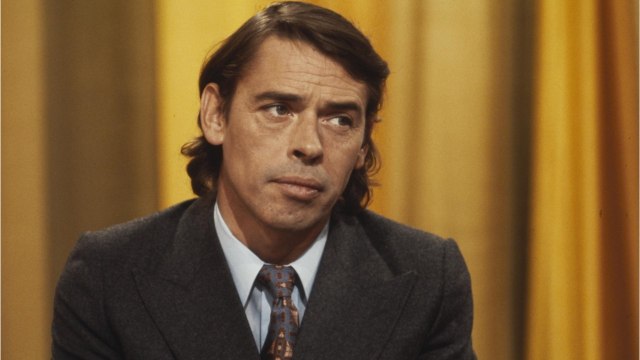 VOICI - Jacques Brel : pourquoi sa fille France n'avait pas le droit de l'appeler « papa